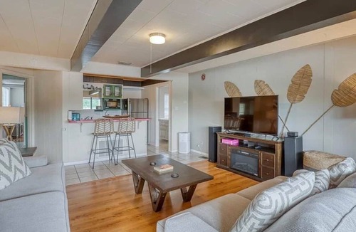 Marble Falls House | Oak & Oar on LBJ | Waterfront + Private Dock