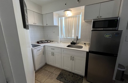 Royal Poinciana Condo | Oasis at Hollywood Unit 8 - Sleep 2