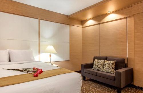 Bermuda Riviera Hotel | Ocean Beach Palace