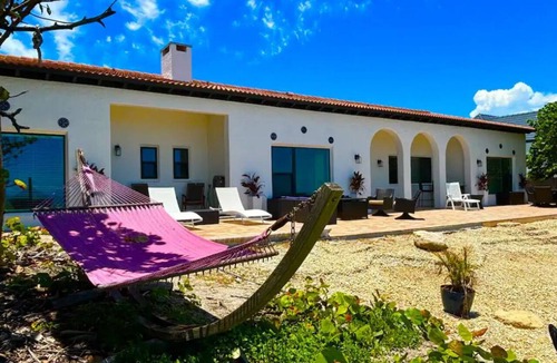 Cocoa Beach House | ⭐️⭐️Ocean front Luxury Hacienda with pool, pet friendly 5⭐️🏖️