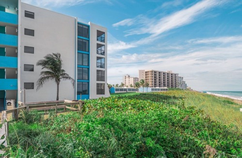 Hutchinson Island South Resort | Ocean Front Two Bedroom Condo, Jensen Beach, FL 2869369