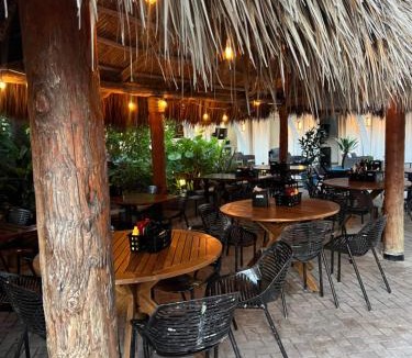 Galt Mile Hotel | Ocean Manor Tiki Sunset Retreat