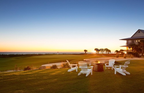 Palm Coast Condo | Ocean Paradise | Five-Bedroom Oceanfront Home with Resort Access