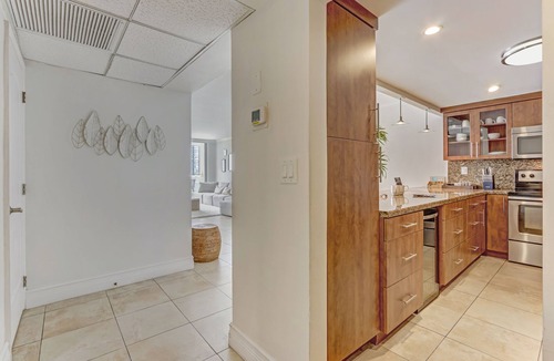 Sunny Isles Beach Apartment | OCEAN RESERVE LUXURIOUS CONDO 2MIN AWAY FROM BEACH