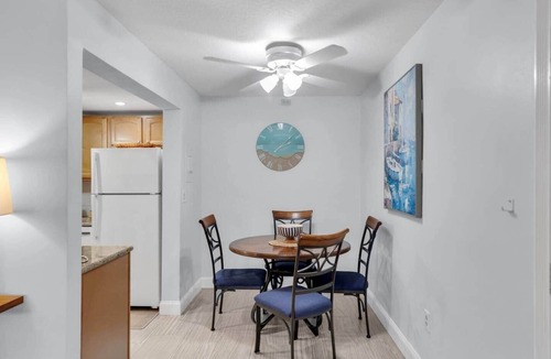 Florida Keys Apartment | Ocean View 2 bedroom Condo Pool Key Colony Beach