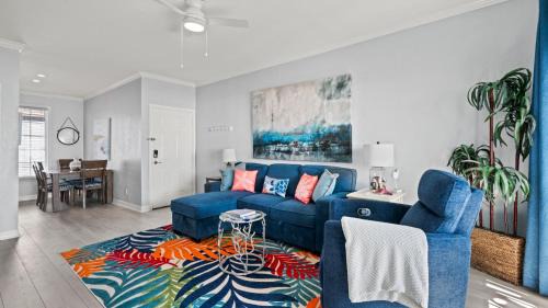 Galveston Apartment | Ocean View Condo w resort amenities