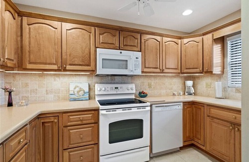Central Beach Condo | Ocean View Condo walk to Village of Vero Beach