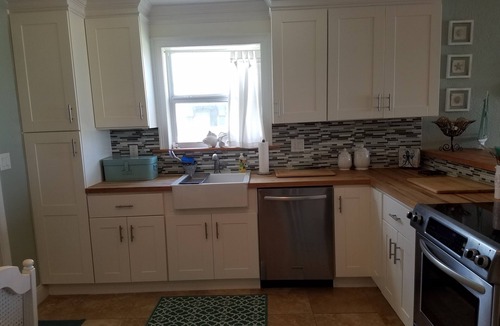 O'byrne House | Ocean view cottage in Ormond by the Sea-now avail Jan-March 2027! Must take 3 mo