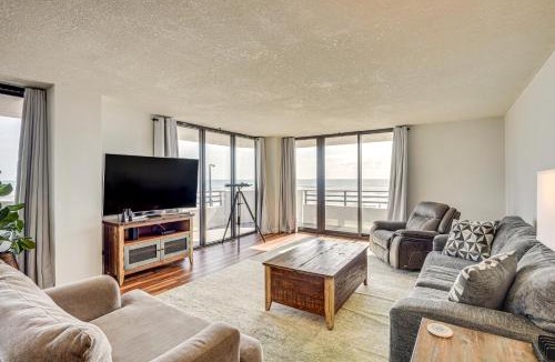 Daytona Beach House | Ocean-View Getaway! Family Condo in Daytona Beach