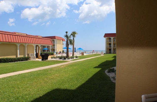 Point East Condo | Ocean View Ground Floor 2/2