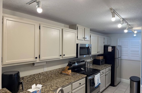 Hutchinson Island South Apartment | Ocean view oasis