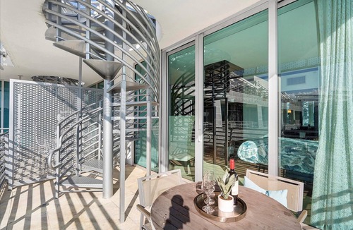 South Beach Apartment | Ocean View Penthouse Suite with Hot Tub on Ocean Drive