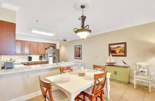 Saint Simons Island Condo | Ocean Views, Luxury 2 bed/2 bath Unit near Pier