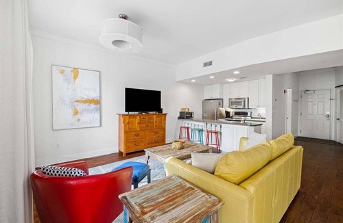 Gulf Place Condo | 🌊 Ocean Views | Private Beach Access | Pool | Hot Tub | Located in Gulf Place 🛍️