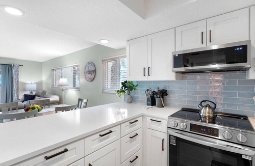 St. Augustine Beach Condo | Ocean Villas 1: 3 bedroom 2 bath ground floor condo with 2 pools (1 heated) and