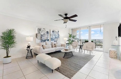Lauderdale-by-the-Sea Apartment | Oceanfront 2 Bedroom Condo with Sunset Views