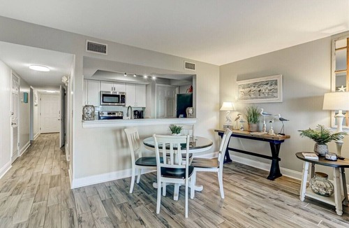 Fernandina Beach Condo | Oceanfront 2BR/2BA condo with balcony, pool, and beach access.