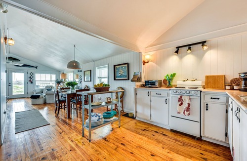 Fernandina Beach Cottage | Oceanfront Amelia Island Cottage: Deck & Boardwalk