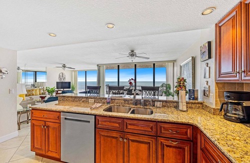 Bethune Beach Condo | 🌊Oceanfront Condo I Breathtaking Ocean and River Views 🐬CH516