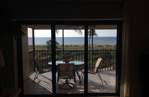 Sanibel Condo | Oceanfront Condo at Sanddollar #B-202 - Panoramic View of Ocean - 3 Bedroom