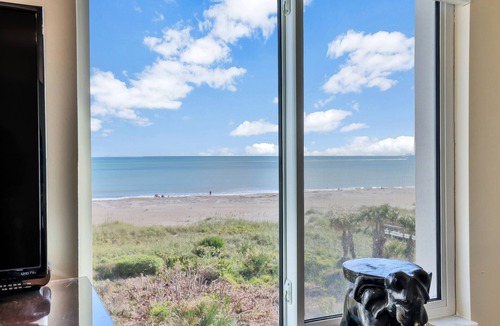 Cape Caneveral Beach Gardens Condo | Oceanfront Condo with Shared Pool and Hot Tub, Ocean View, and High-Speed WiFi