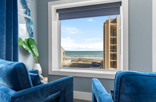 South Padre Island House | Oceanfront Escape 5BR Luxury Home w/Pool & Views