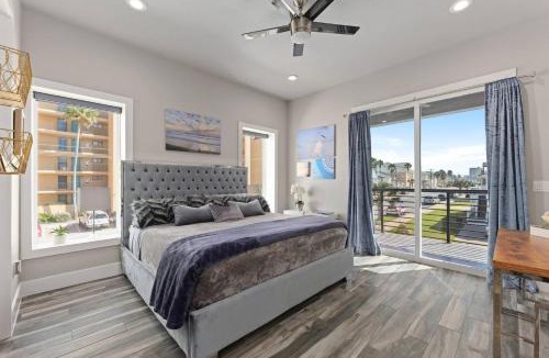 South Padre Island Apartment | Oceanfront Escape 5BR Luxury Home w Pool & Views