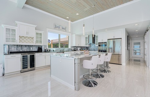 Wilbur-By-The-Sea House | Oceanfront Home-No-Drive Beach-House of Rising Sun