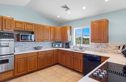 Cutthroat Harbor Estates House | Oceanfront Home w/Dock, Kayak & Beach Area