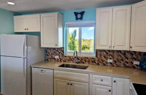 Tavernier Condo | Oceanfront Luxury Condo. Step on to the beach.