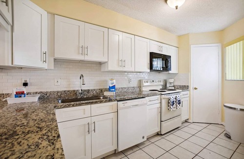 Butler Beach Condo | Oceanfront Luxury: Scenic St. Augustine
