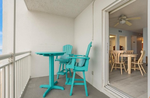 South Patrick Shores Apartment | Oceanfront Oasis - 2BR2BA direct oceanfront!