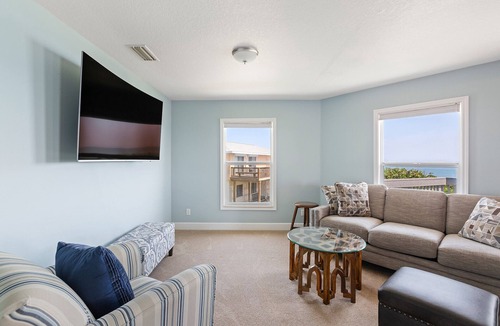 Melbourne Beach Apartment | Oceanfront Penthouse Apartment-Twinzer