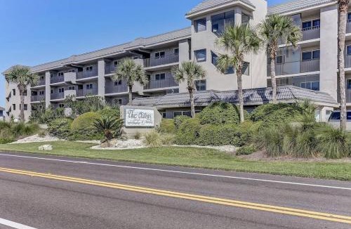 Ocean Cay Apartment | Oceanfront Retreat with a Remarkable View. NEW!