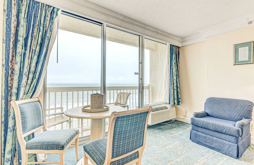 Ortona Park Hotel | Oceanfront studio with kitchenette, gym & high-speed WiFi