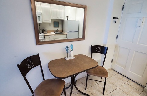 Ormond Ocean Gard Condo | Oceanfront Studio Condo w/private balcony, full kitchen, honeymoon delight