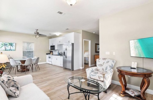 Destin House | Oceanic View | FREE Golf Cart | Short Walk to Private Beach, Pickleball & More