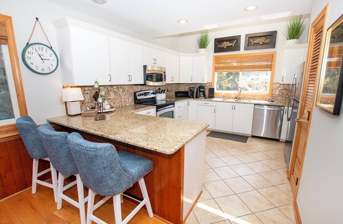 Duck House | Oceanside, Priv Pool, poolside grilling, sun decks, SEA6, Morningstar