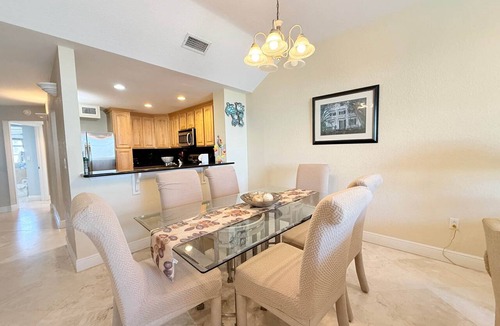 Rock Harbor Villa | Oceanview Pool View Indoor/Outdoor Pickleball