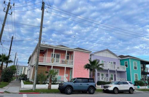 Galveston Apartment | Octopus Suite