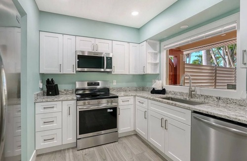 Saint Armands Key House | Offering 5% Rebate on Room Rate if Booked by 9pm