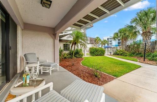Avon By The Sea Apartment | Ola Grande - Beachside Condos with Pool next to Cocoa Beach Pier