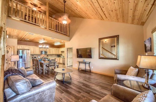 Gruene Apartment | OM A6A8 Gruene Road Hideaway at Old Mills Resort