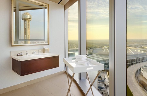 Downtown Dallas Hotel | Omni Dallas Hotel