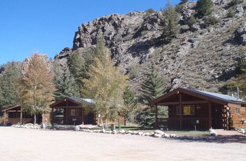 Almont Cabin | One BR Cabin with Ample Parking