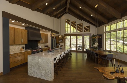 Purgatory House | One-of-a-Kind Luxury Home - Hot Tub, Firepit, Views - 8 Min to Purg