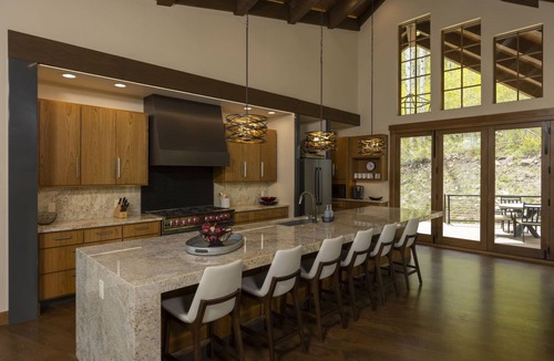 Purgatory House | One-of-a-Kind Luxury Home - Hot Tub, Firepit, Views - 8 Min to Purg