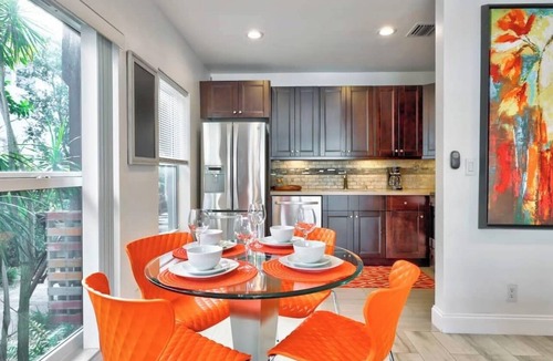 Hendricks and Venice Isles Apartment | Orange Dream on the Water