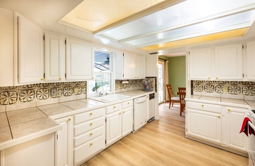 Osteen House | Orlando Area Riverfront Retreat – Private Pool, EV