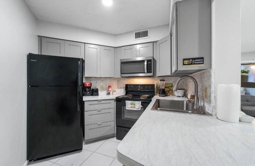 Ventura Apartment | "Orlando Magic at 3697 Vacation Apartment: Your Getaway!"